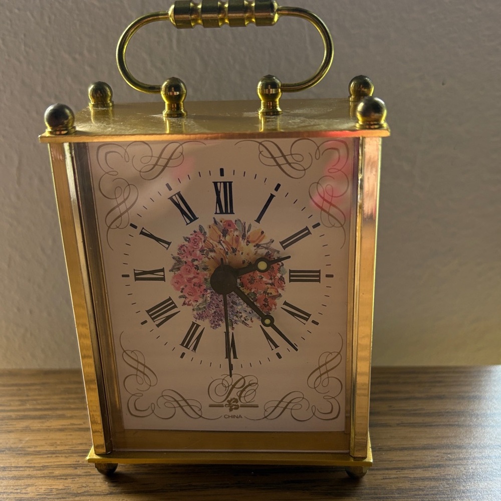 Avon Gold Vintage Floral Clock